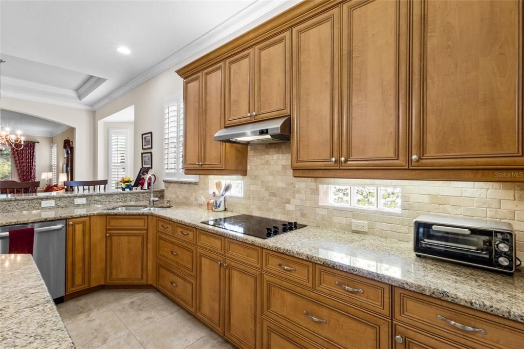 For Sale: $480,000 (3 beds, 2 baths, 2215 Square Feet)