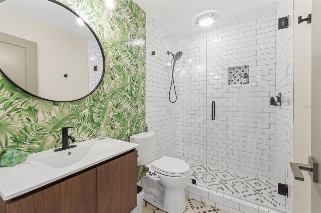 En Venta: $865,000 (3 camas, 2 baños, 2475 Pies cuadrados)