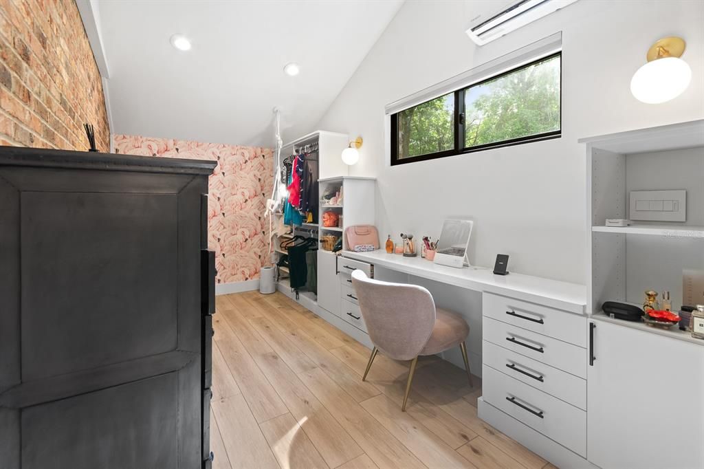 En Venta: $865,000 (3 camas, 2 baños, 2475 Pies cuadrados)