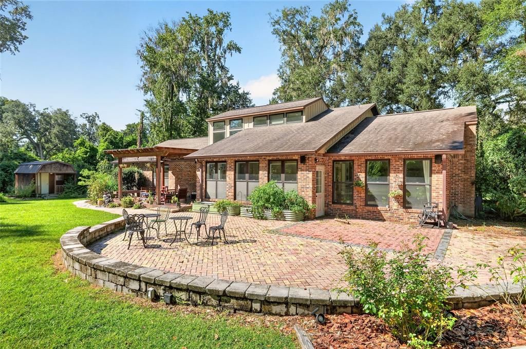 En Venta: $865,000 (3 camas, 2 baños, 2475 Pies cuadrados)