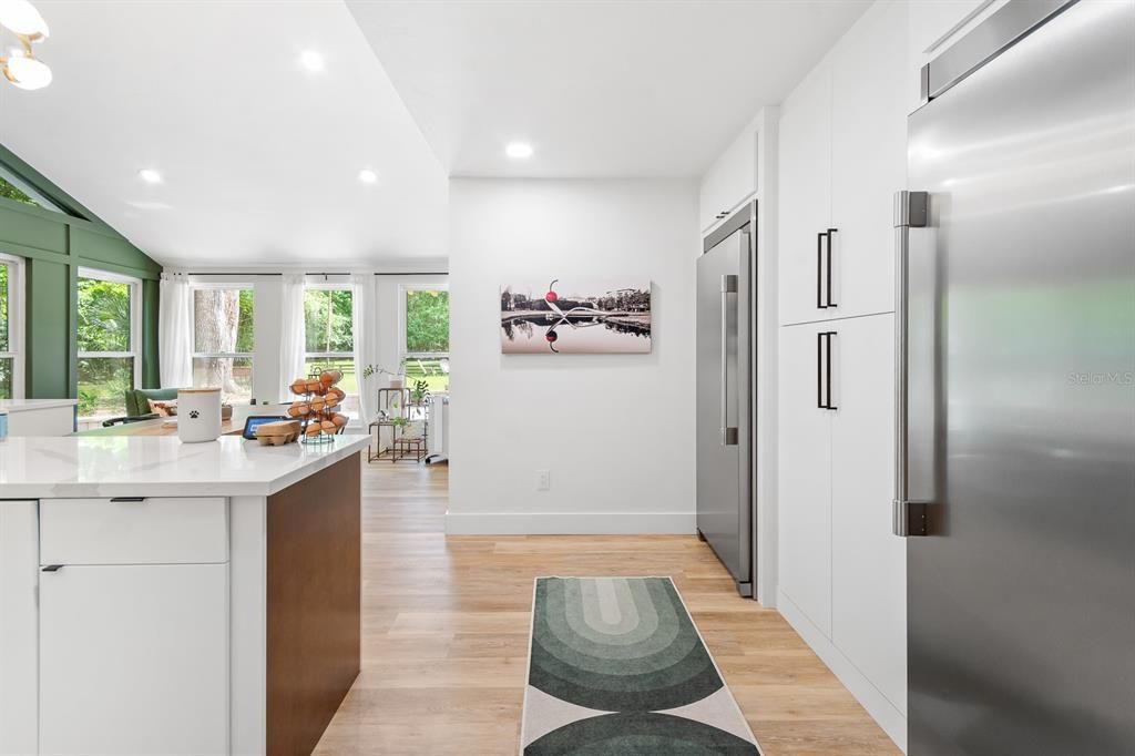 En Venta: $865,000 (3 camas, 2 baños, 2475 Pies cuadrados)