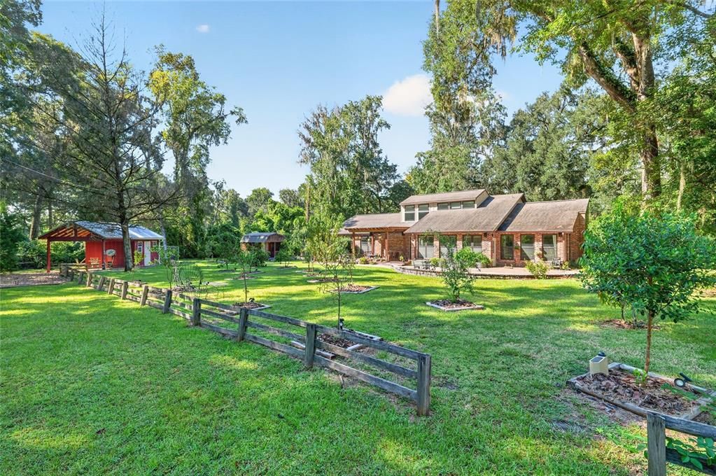 En Venta: $865,000 (3 camas, 2 baños, 2475 Pies cuadrados)