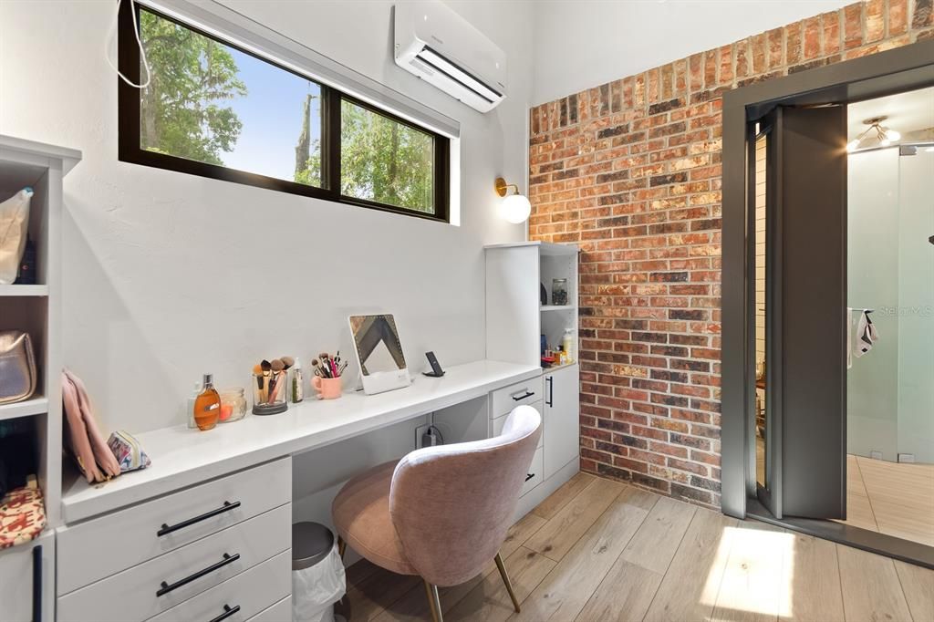 En Venta: $865,000 (3 camas, 2 baños, 2475 Pies cuadrados)