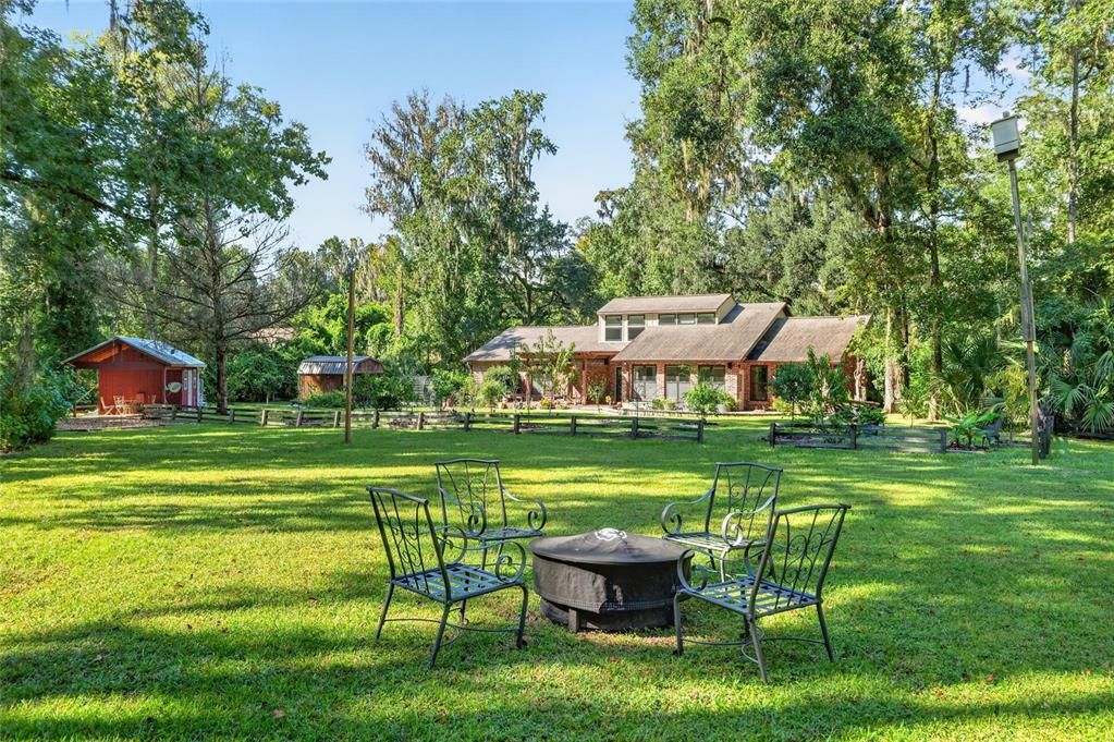 En Venta: $865,000 (3 camas, 2 baños, 2475 Pies cuadrados)