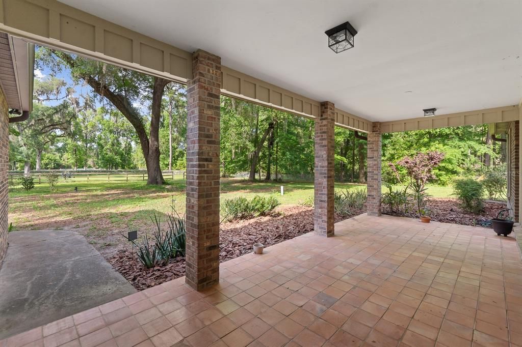 En Venta: $865,000 (3 camas, 2 baños, 2475 Pies cuadrados)