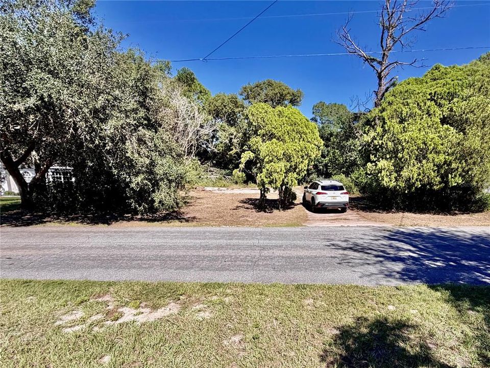 En Venta: $64,000 (0.23 acres)