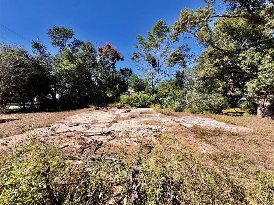 En Venta: $64,000 (0.23 acres)
