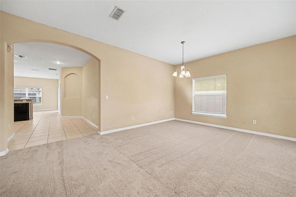 En Venta: $414,999 (3 camas, 2 baños, 1640 Pies cuadrados)