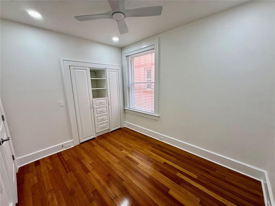 В аренду: $2,450 (1 спален, 1 ванн, 676 Квадратных фут)