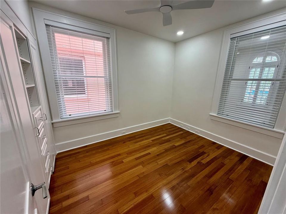 В аренду: $2,450 (1 спален, 1 ванн, 676 Квадратных фут)