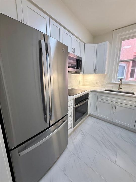 В аренду: $2,450 (1 спален, 1 ванн, 676 Квадратных фут)