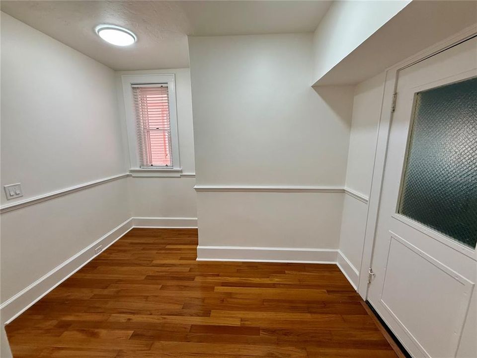 В аренду: $2,450 (1 спален, 1 ванн, 676 Квадратных фут)