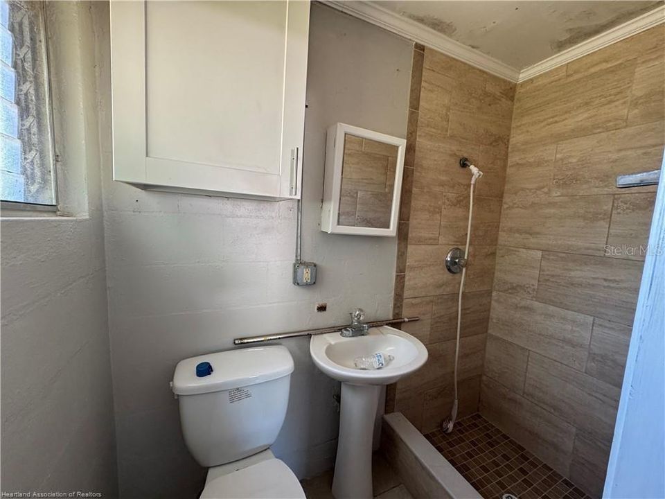 В аренду: $800 (1 спален, 1 ванн, 440 Квадратных фут)