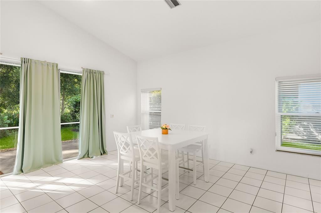 En Venta: $425,000 (3 camas, 2 baños, 1664 Pies cuadrados)