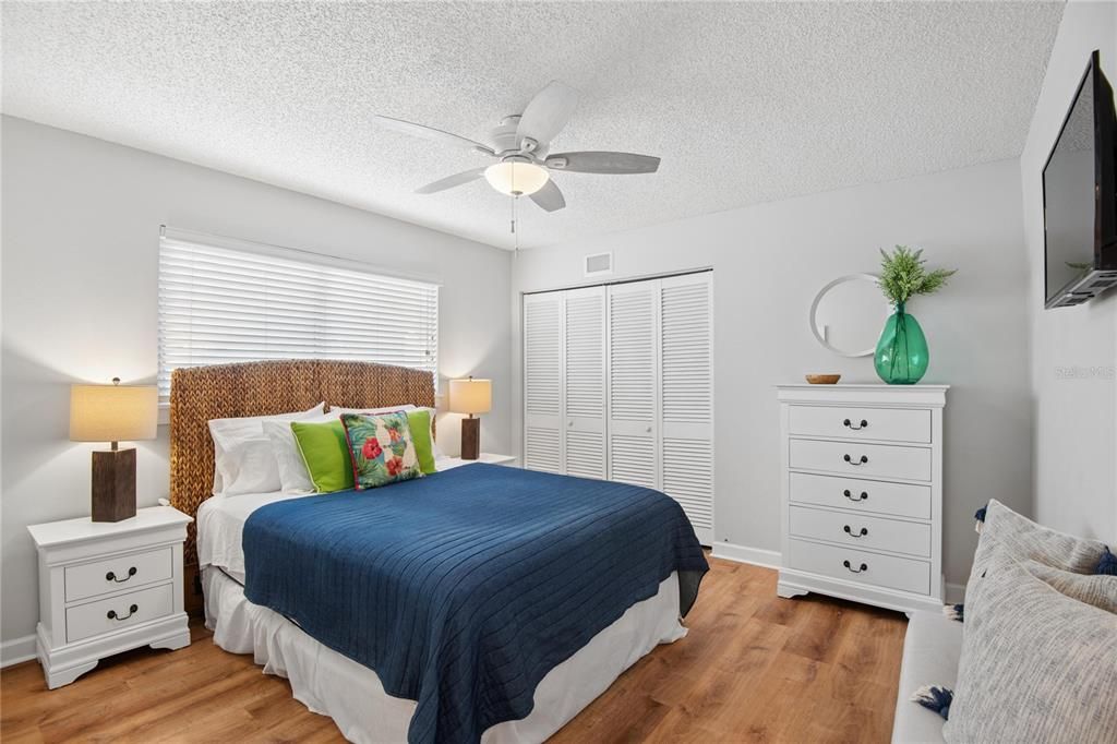 For Sale: $649,900 (3 beds, 2 baths, 1721 Square Feet)
