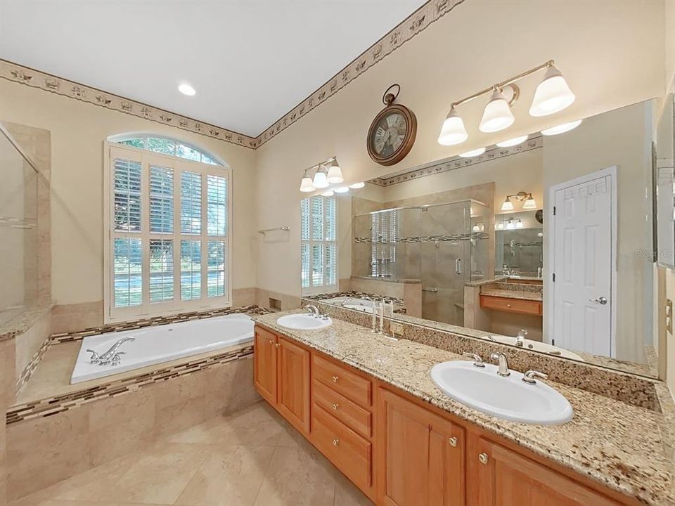 For Sale: $663,000 (4 beds, 3 baths, 2569 Square Feet)