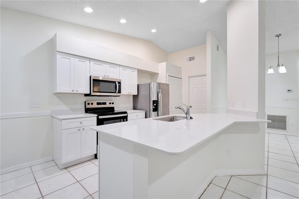 For Sale: $364,900 (3 beds, 2 baths, 1335 Square Feet)