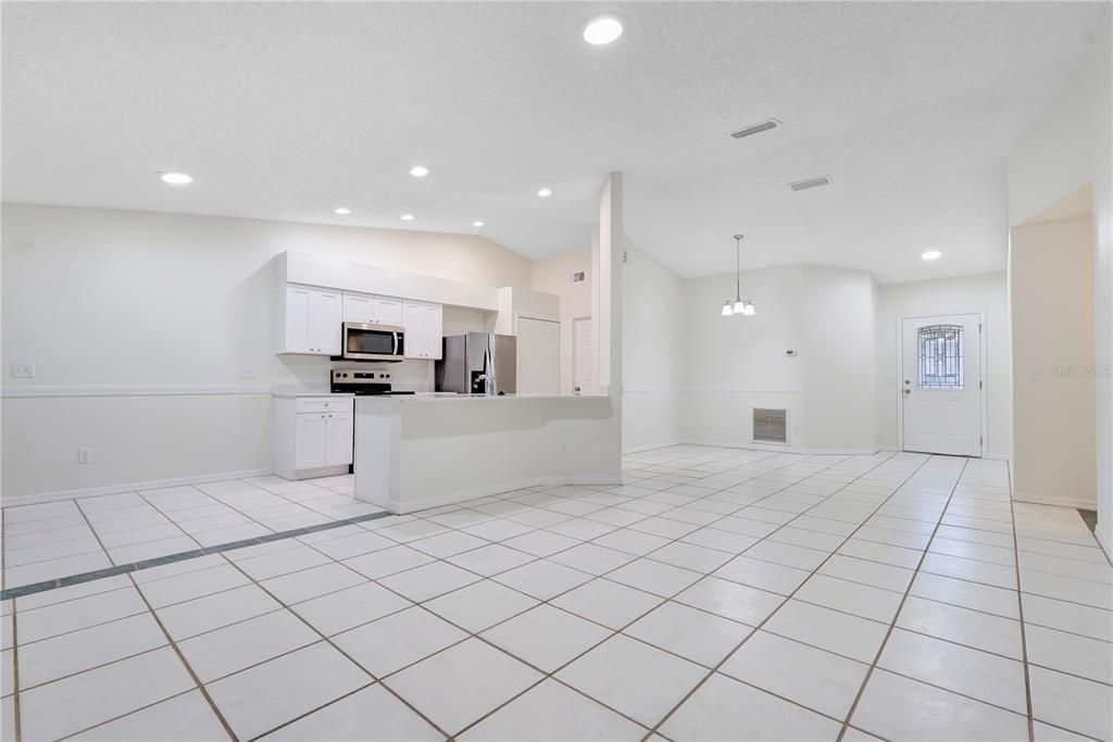 For Sale: $364,900 (3 beds, 2 baths, 1335 Square Feet)