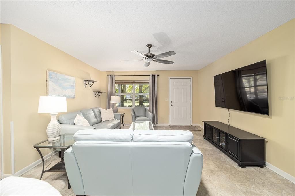 For Sale: $204,990 (2 beds, 2 baths, 1748 Square Feet)