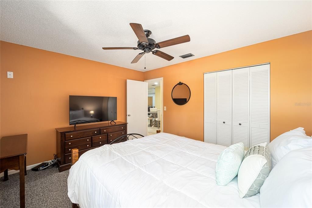 For Sale: $204,990 (2 beds, 2 baths, 1748 Square Feet)