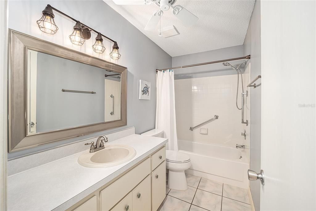 For Sale: $204,990 (2 beds, 2 baths, 1748 Square Feet)