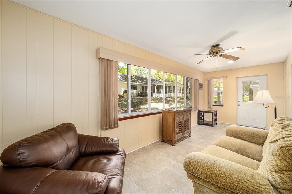 For Sale: $204,990 (2 beds, 2 baths, 1748 Square Feet)