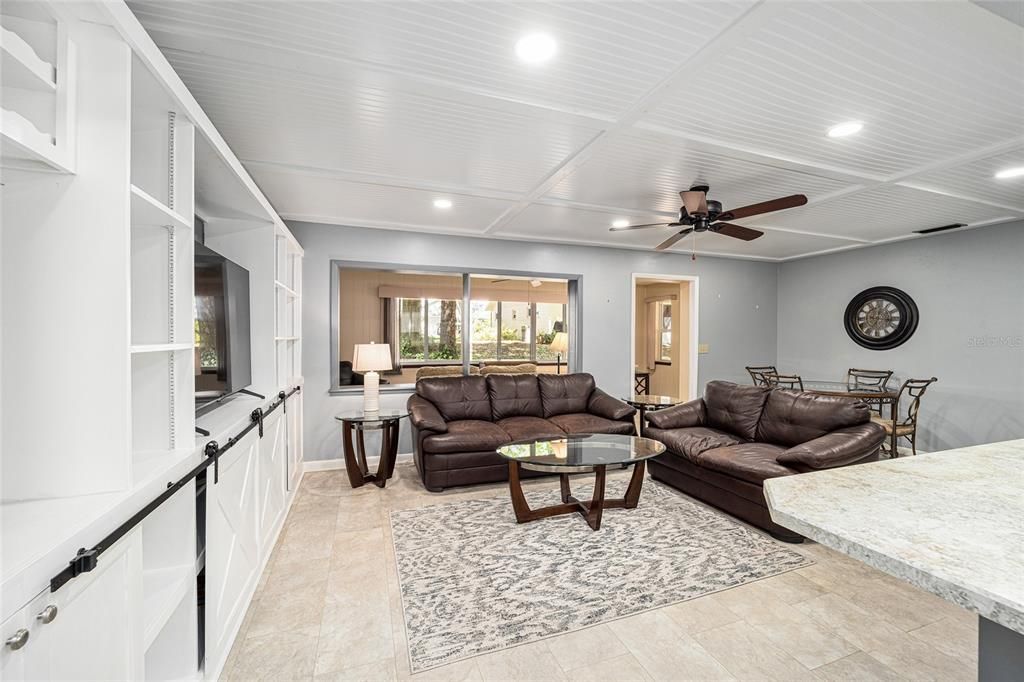 For Sale: $204,990 (2 beds, 2 baths, 1748 Square Feet)