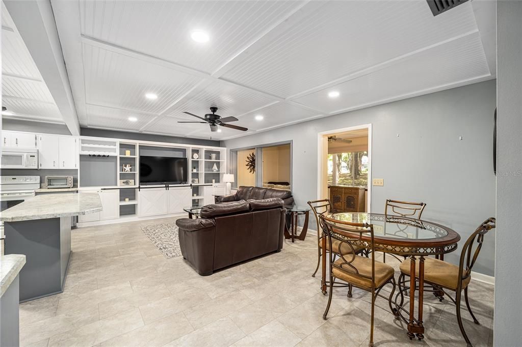 For Sale: $204,990 (2 beds, 2 baths, 1748 Square Feet)