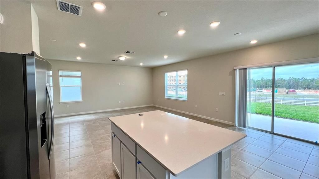 В аренду: $2,495 (4 спален, 3 ванн, 2217 Квадратных фут)