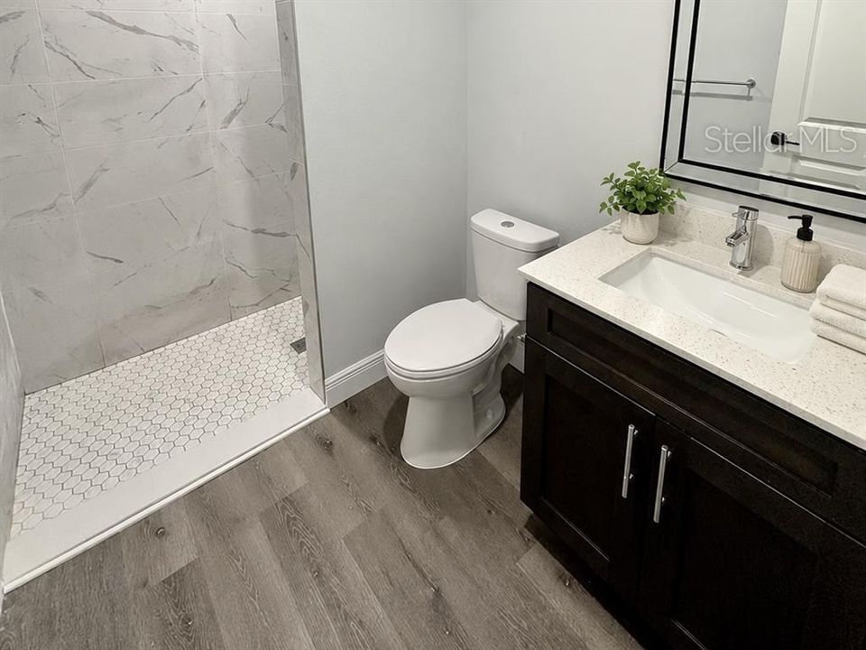 For Sale: $255,000 (3 beds, 2 baths, 1006 Square Feet)