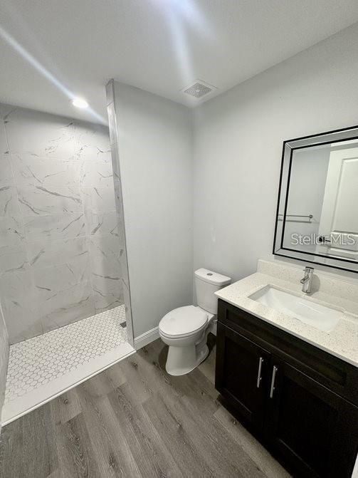 For Sale: $255,000 (3 beds, 2 baths, 1006 Square Feet)