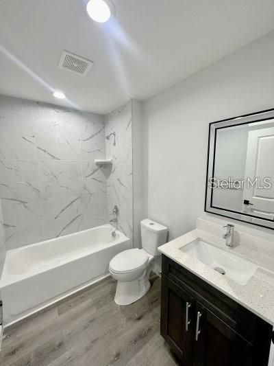 For Sale: $255,000 (3 beds, 2 baths, 1006 Square Feet)