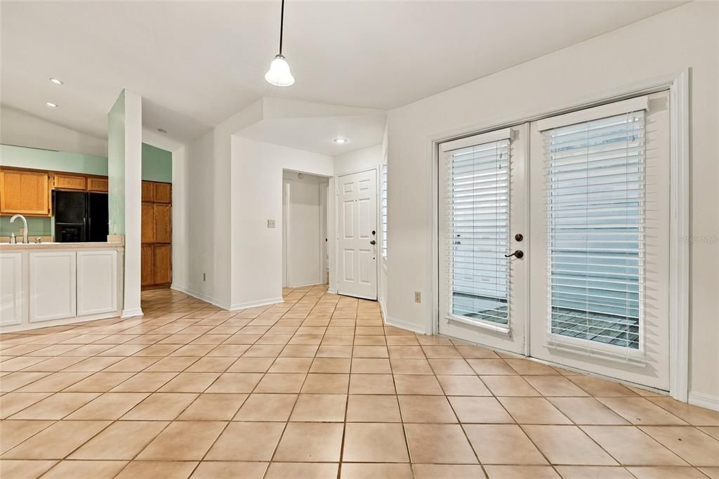На продажу: $199,000 (2 спален, 2 ванн, 1406 Квадратных фут)