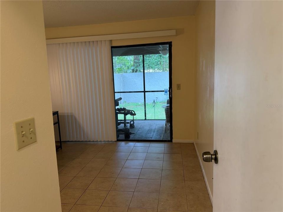 For Sale: $280,000 (3 beds, 2 baths, 1389 Square Feet)