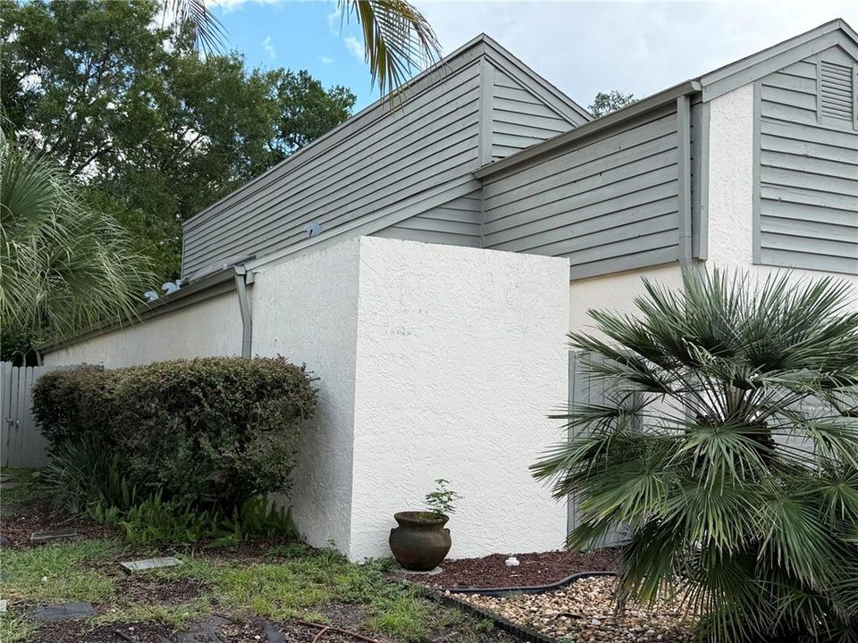 For Sale: $280,000 (3 beds, 2 baths, 1389 Square Feet)
