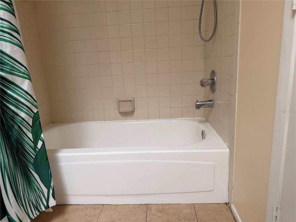 For Sale: $280,000 (3 beds, 2 baths, 1389 Square Feet)