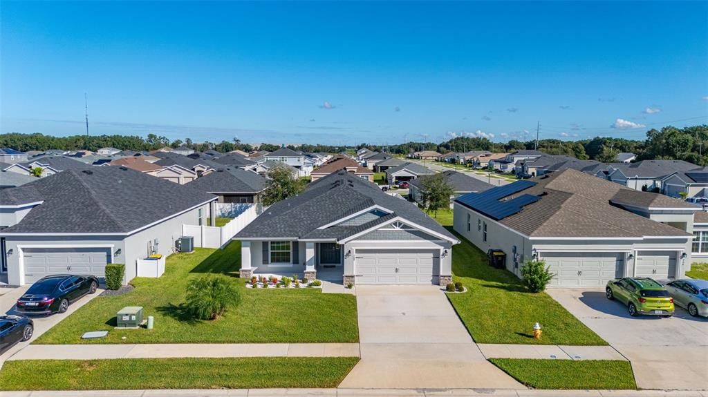 En Venta: $339,900 (4 camas, 2 baños, 1825 Pies cuadrados)