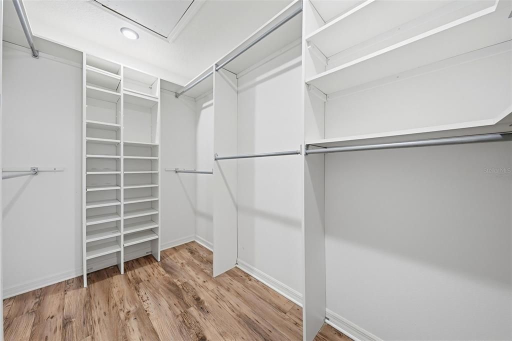 En Venta: $300,000 (2 camas, 2 baños, 1829 Pies cuadrados)