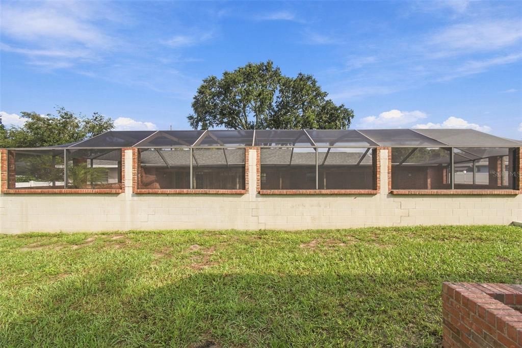 En Venta: $439,000 (4 camas, 2 baños, 2433 Pies cuadrados)