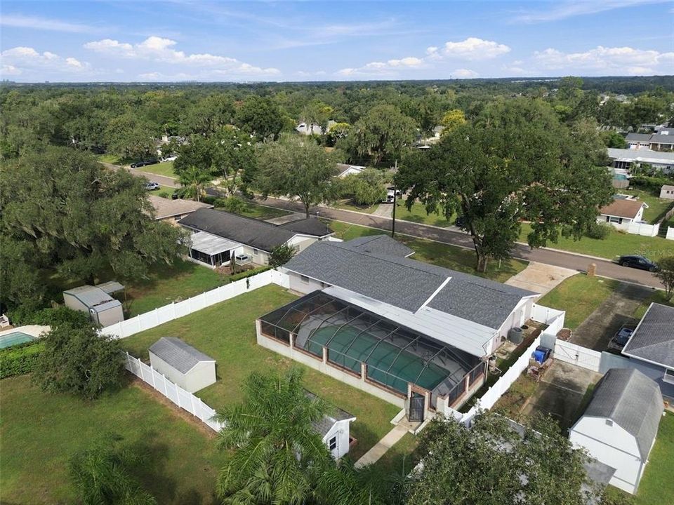 En Venta: $439,000 (4 camas, 2 baños, 2433 Pies cuadrados)