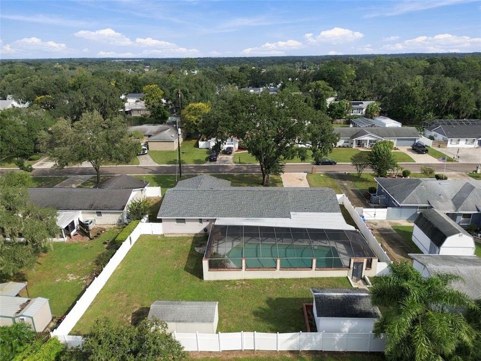 En Venta: $439,000 (4 camas, 2 baños, 2433 Pies cuadrados)