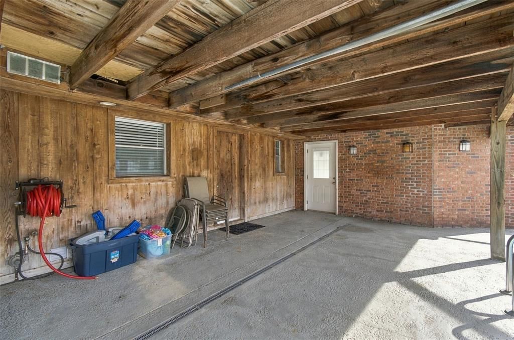 En Venta: $439,000 (4 camas, 2 baños, 2433 Pies cuadrados)