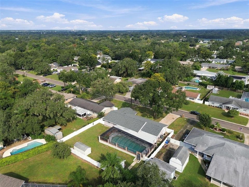 En Venta: $439,000 (4 camas, 2 baños, 2433 Pies cuadrados)