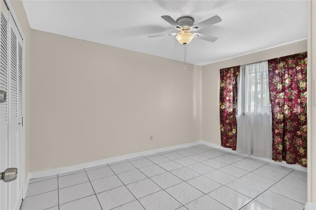 En Venta: $289,900 (3 camas, 2 baños, 1195 Pies cuadrados)