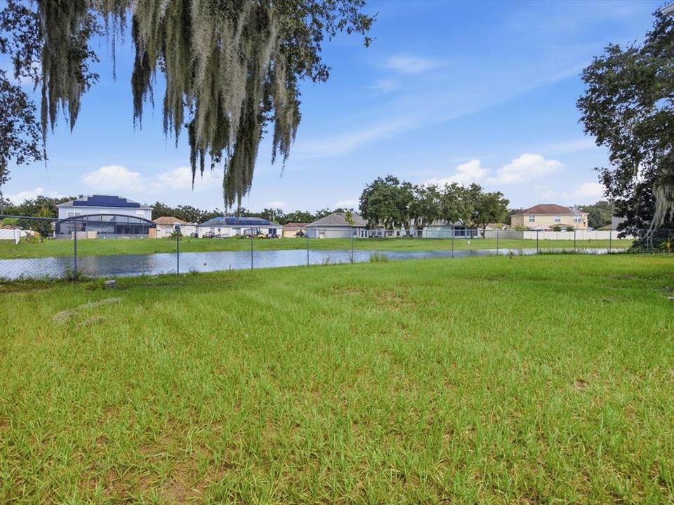 En Venta: $419,990 (4 camas, 3 baños, 2930 Pies cuadrados)