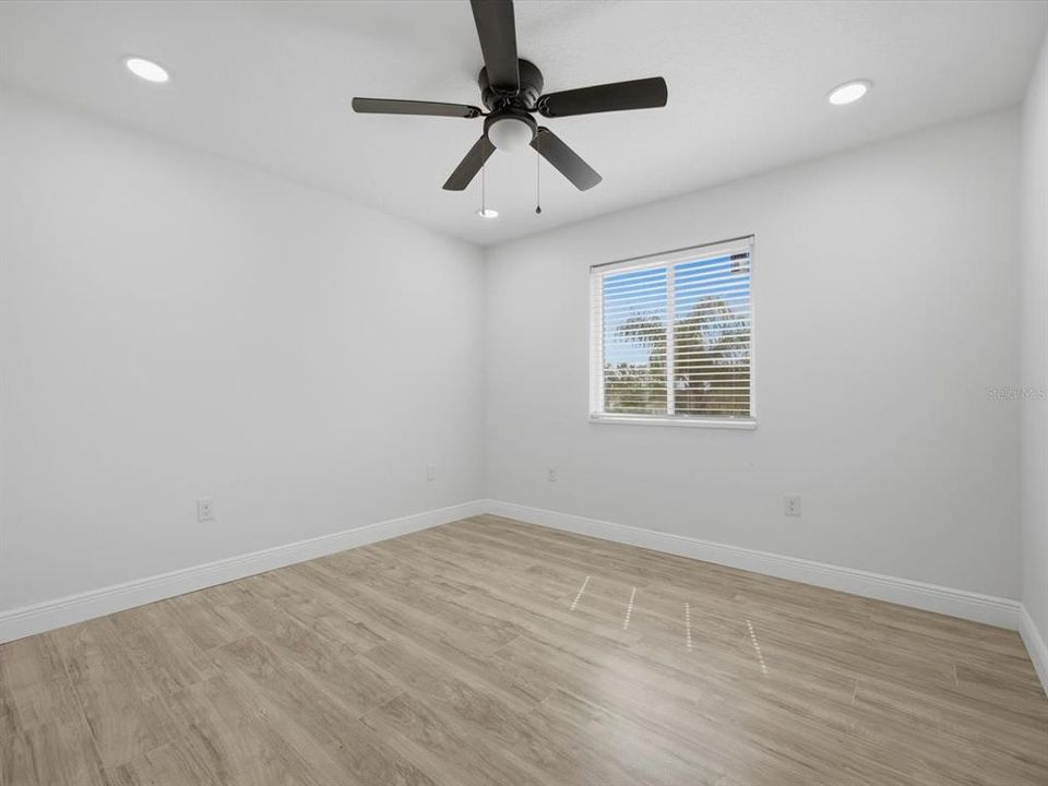 En Venta: $419,990 (4 camas, 3 baños, 2930 Pies cuadrados)