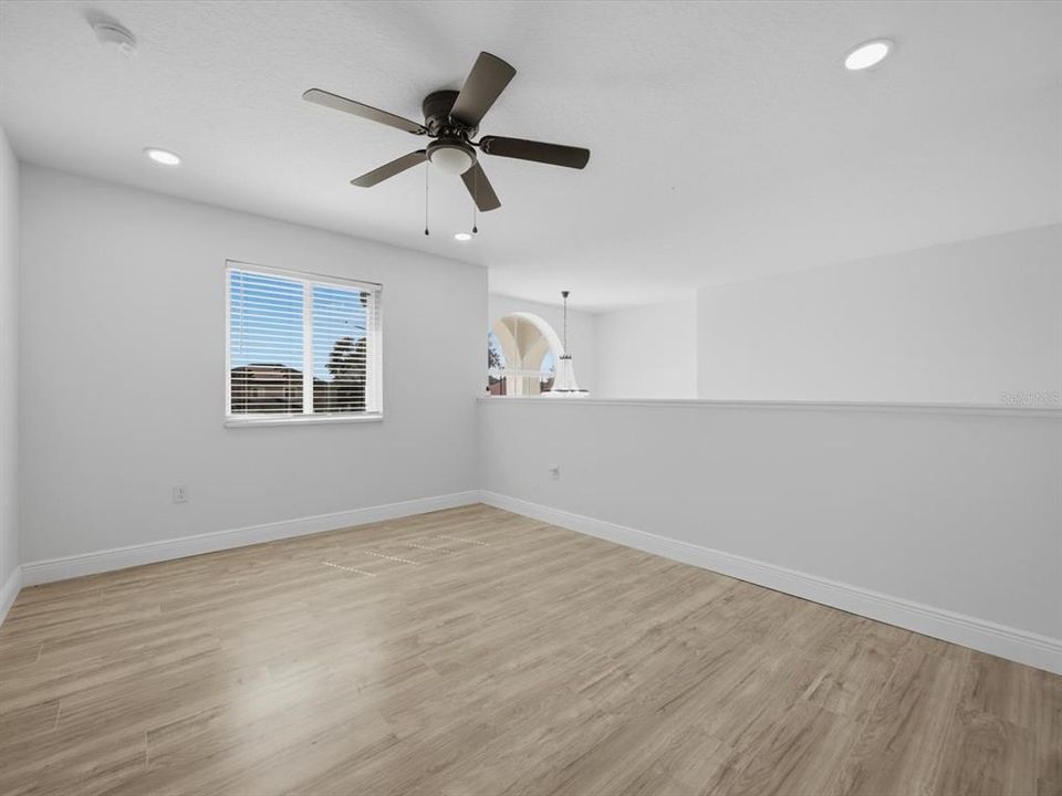 En Venta: $419,990 (4 camas, 3 baños, 2930 Pies cuadrados)