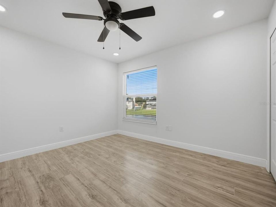 En Venta: $419,990 (4 camas, 3 baños, 2930 Pies cuadrados)
