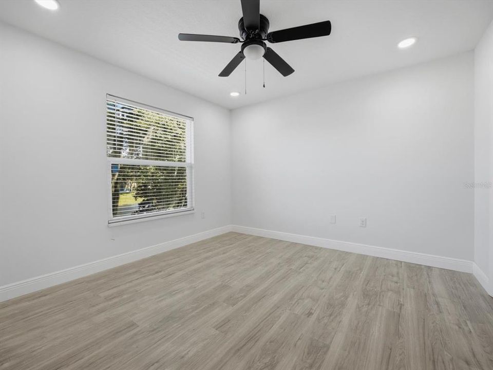 En Venta: $419,990 (4 camas, 3 baños, 2930 Pies cuadrados)