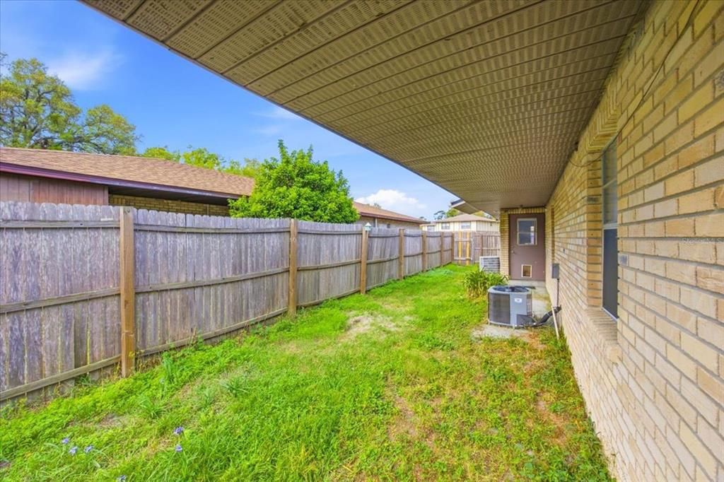 For Rent: $1,425 (2 beds, 2 baths, 1044 Square Feet)